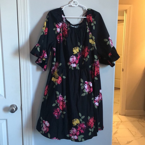 Floral off the shoulder dress from NY collection size 2x - Picture 2 of 4